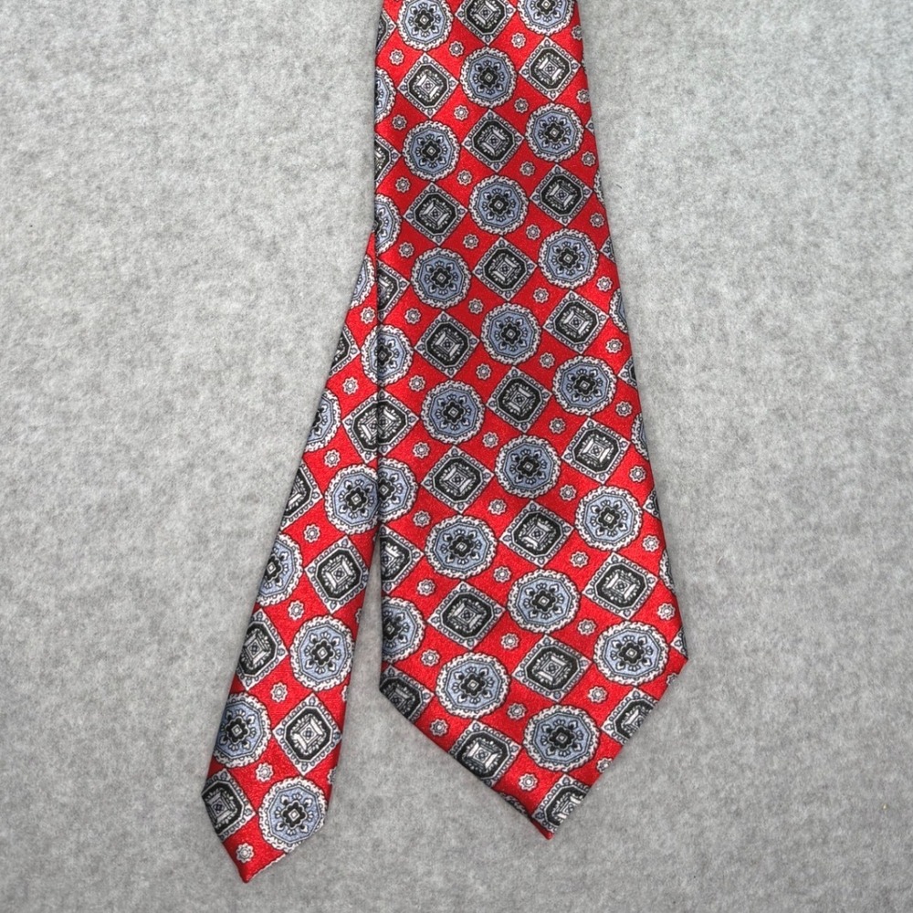 Duomo Milano Mens‎ Red Geometric Medallion Silk Tie Handmade Red Grey Black - Picture 2 of 5